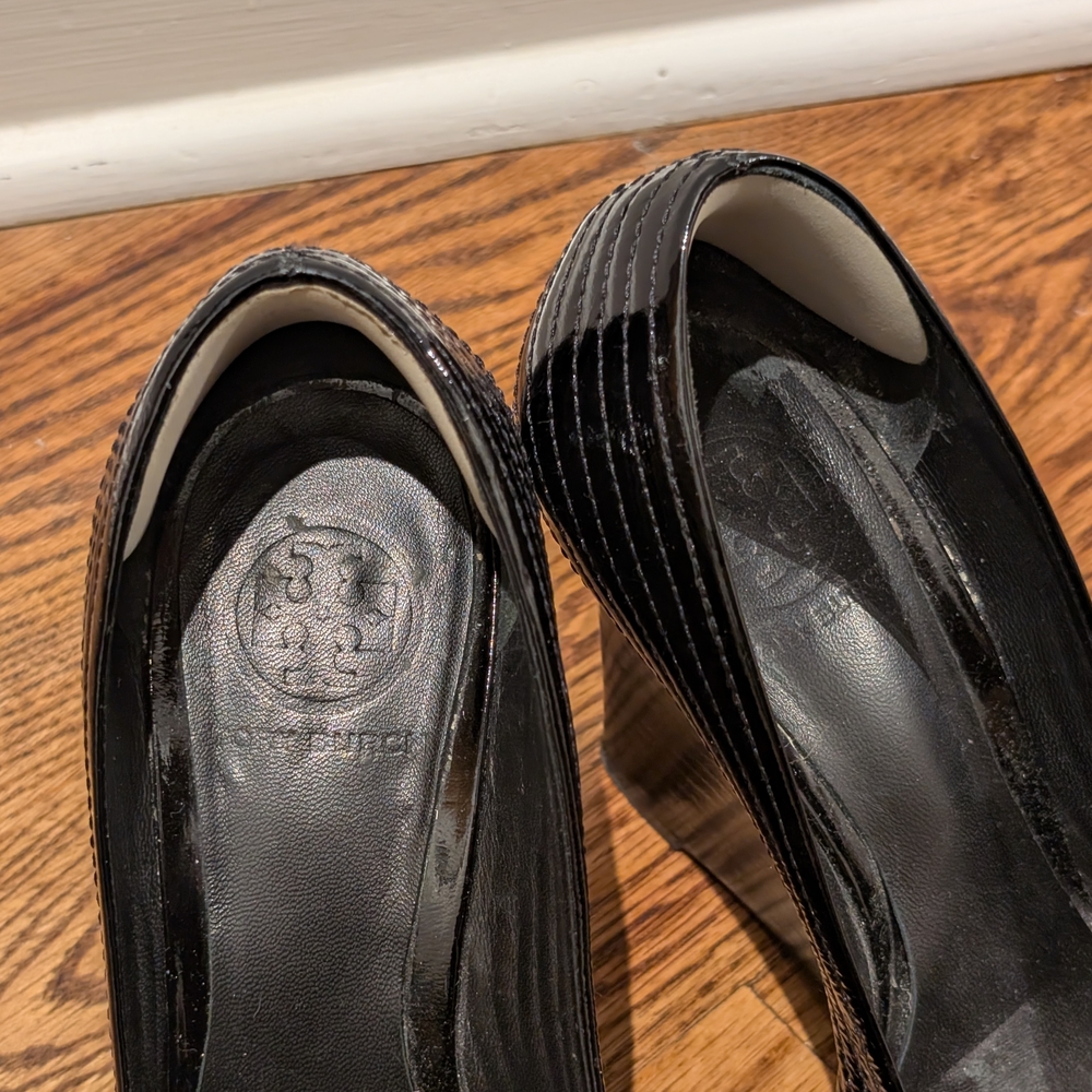 Elegant Black Wedge Shoes - Picture 6 of 7